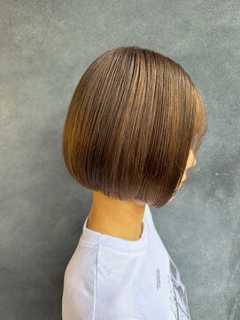 フリー(FREEY) 切りっぱなし　ぱっつんミニボブ