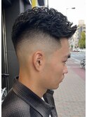 アイロンパーマ×スキンフェード