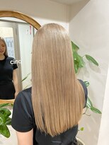 サンク 原宿 表参道(cinq)&nbsp;ミルクティーベージュくびれボブハイトーンカラーケアブリーチ