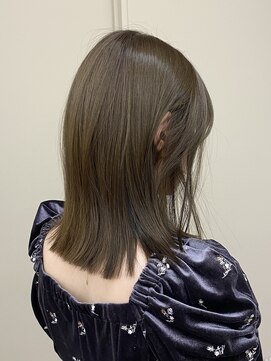 パークレーン アイス イヴェン(park lane ICI yeven) ブリーチなしオリーブベージュレイヤーカット/akane