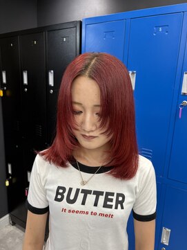 ホワイト 梅田(white) 深めレッドカラー>