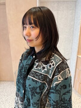 オン キャナルシティ博多前店(on) 【晴音】ミディアムウルフ/ミディアム/ブルーブラック/20代