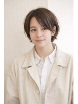 カミナ(KAMINA)&nbsp;大人可愛い、抜け感ショートスタイル