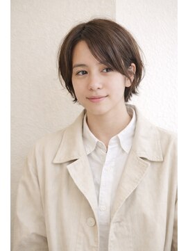 カミナ(KAMINA) 大人可愛い、抜け感ショートスタイル