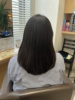 ウイバイファースト(u'i by first)&nbsp;カットはワンレンスタイル カラーはブラウン系