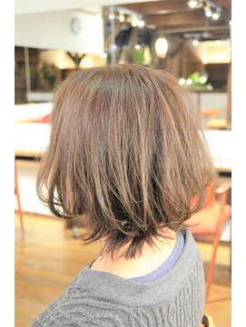 ピースリーヘア バイ カーサ(peathree.hair by CASA) ムーブ×ボブ