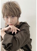 大人ショート×耳かけショート×アッシュ×厚めバング