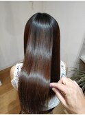 ツヤ髪ストレートヘア