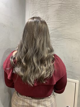 イル(iLu.) グレーベージュ