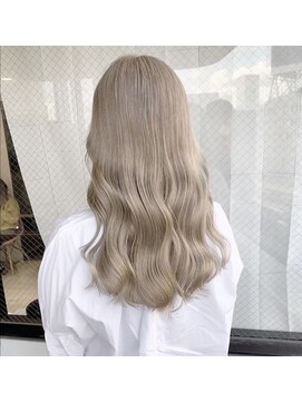 エイル 茶屋町(Eir) 【ケアブリーチ】【ハイトーン】【髪質改善】【トリートメント】