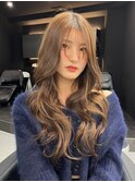 2612うる艶髪栗色モノトーングレージュ波巻きミルクチョコレート