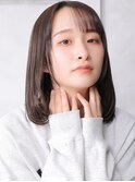 大人可愛い小顔美髪ツヤ髪ミディアムレイヤー薄めバングA1