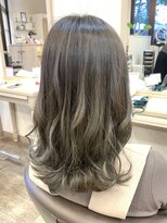 アルターリール(aL ter Rire) オリーブグレージュ/ハイライトカラー/福原遼華