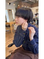 ホヌン 茅ヶ崎(Honnun) 個性的なパツンとラインと丸みのマッシュショート/茅ヶ崎