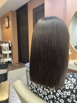 アオ 花咲町(a-o) 切りっぱなしボブ♪