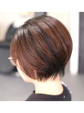 ナウト(now.t) 【ＳＨＯＲＴＢＯＢ】
