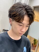 マグ カーネ バイ フィフス(Mag KANE by fifth)&nbsp;センターパートニュアンスパーマフェザーパーマサーフカール30代