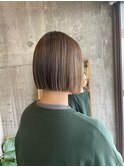 切りっぱなしボブ/ハイライト/ベージュ系カラー
