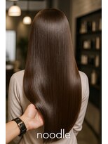 ヌードルバイコア(noodle by CoRe.gn)&nbsp;極ツヤストレート × 髪質改善ケア