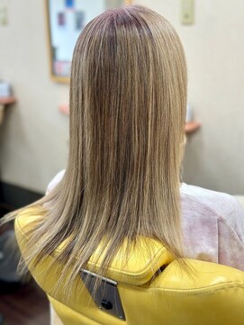 アツミ イルミナ×サラサラストレート