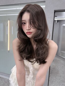 ボタン ハカタ(VOTAN hakata)の写真/肌の色・瞳の色などから一人ひとりの「似合うカラー」をご提案☆ロング女子もカラーで雰囲気チェンジ♪