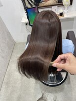 ラナ(Lana)&nbsp;【Lana】透明感と艶が際立つシルキーベージュヘア