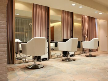 リンクスガーデン(LINKS GARDEN)の写真/ゆったりした店内で、"寛ぎとリラックス"のひと時を…美と癒しをご提供させて頂く空間です☆