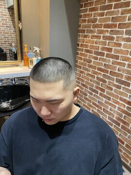 バーバーショップ スバル(BARBERSHOP SUBARU) ＜理容室＞＜バーバー＞＜おーてぃー＞バズカット、フェード