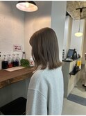 ベージュカラー