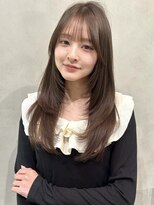 ナナローネス 渋谷(nana loness)&nbsp;レイヤーカット　顔まわりレイヤー　くすみベージュ　艶カラー