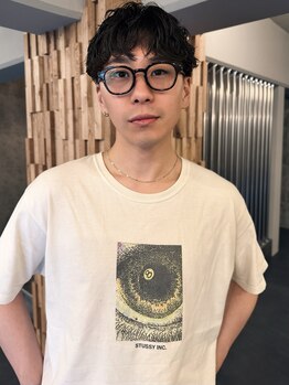 JIGの写真/話題のニュアンスパーマ&フェザーパーマはお任せ!色気×無造作なモテ髪で、オンオフ決まるスタイルに