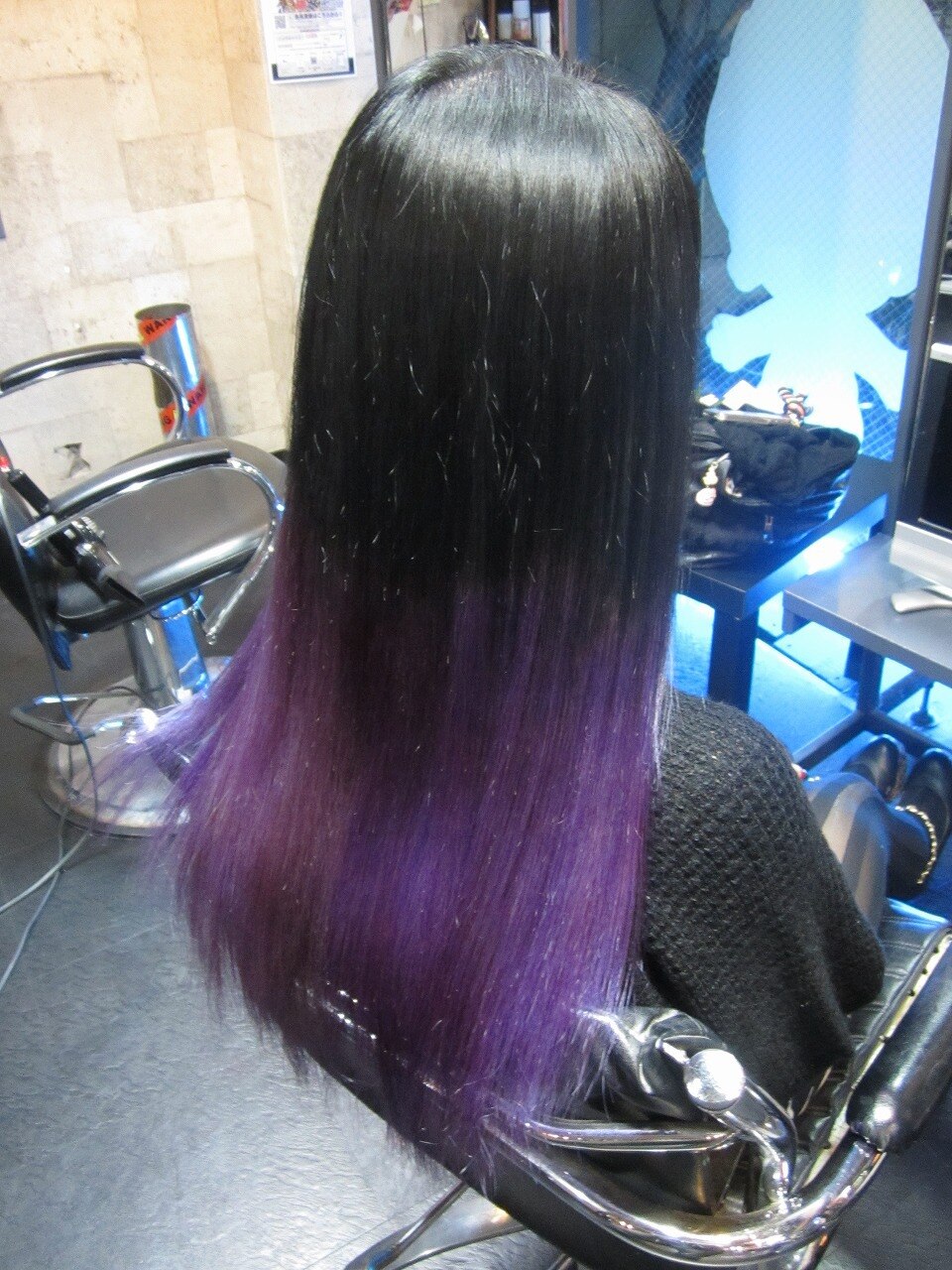 ダークブラウンから毛先パープルグラデーション：L000798432｜トリック