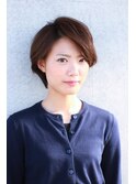 前髪長めのグラデーションショートスタイル