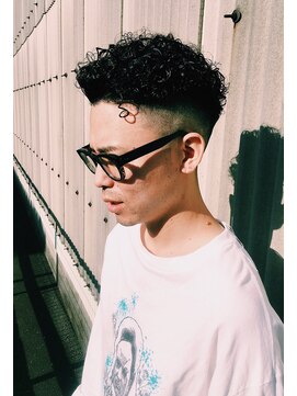 宮城リョータ風強めグリグリパーマ L ブリランチン イワタ Brilliantine Iwata のヘアカタログ ホットペッパービューティー 宮城リョータ風強めグリグリパーマ L ブリランチン イワタ Brilliantine Iwata のヘアカタログ ホットペッパービューティー