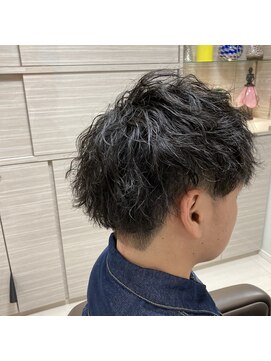 アールモンドヘア新世界 ツイストスパイラルパーマ