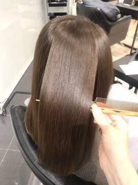 ラブクロムトーキョー オモテサンドウ(LOVECHROME OMOTESANDO) ミルクティーカラー/メルティカラー☆髪質改善トリートメント