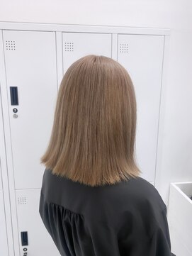 ワンクリエーション(ONEcreation) 黒髪/前髪パーマ/グレーベージュ/レイヤーロング/ダブルカラー