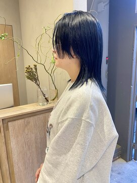 フェンヘアーアイス 中目黒(Fen.hair ici) 大人美人小顔ヘルシースタイルデザインカットダークブルー