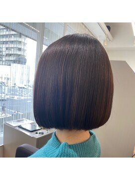 ジエクト アイロ(The Ect ilo) ぱっつんボブ×髪質改善ストレート