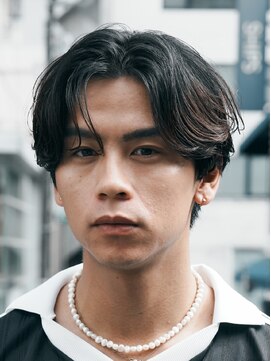 レタッチ バイ フィフス 天神大名(RETOUCH by fifth) 福岡天神緩めメンズニュアンスパーマセンターパートウルフカット