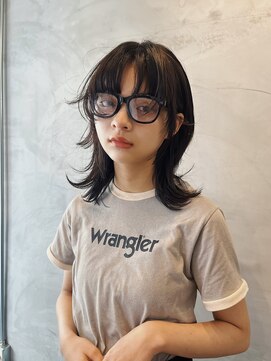 ヒュージ 表参道(huge) レイヤーカット/ウルフ/ニュアンスパーマ/顔周り/10代20代30代