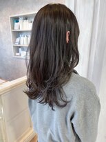 キャアリー(Caary)&nbsp;福山人気20代30代透明感ダークグレージュレイヤーセミロング小顔