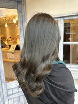 エイミーバイアフロート(amie by afloat) * 柔らかな地毛風◎オリーブベージュの透明感