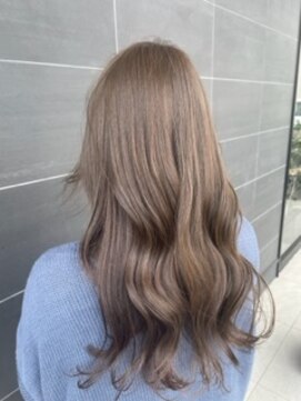 アチーブリス(achieve Liss) ツヤ髪くすみベージュカラー ツヤ髪なみなみウェーブロング