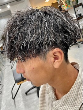 フゥ 宇都宮(FeU) ツイストスパイラルパーマツイストパーマメンズパーマハイライト