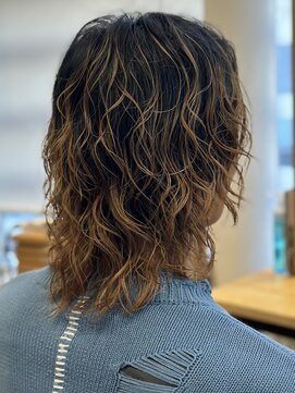 アピッシュ(apish 並木通り) かっこいいウルフパーマ♪