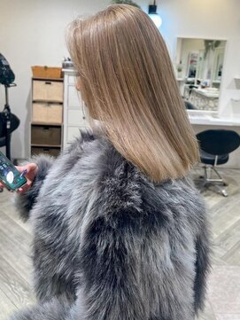 リリー バイ エーケー(Lily By Ak) ブリーチカラー