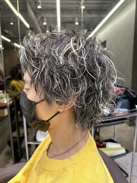 ランソ 新宿(RUNSO) スパイキーショート×フェザーパーマ×サーフカール