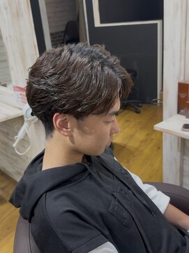 アウラ 近鉄八尾駅前店(Aura) フェザーショート