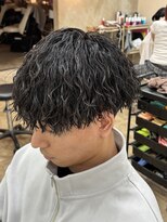 ラヴィズム 名駅店(LUVISM) 名古屋/メンズカット/メンズパーマ/眉毛/縦落ちパーマ